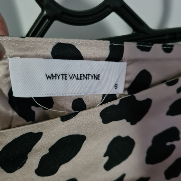 Silky satin skirt 6 Whyte valentine - Picture 4 of 6